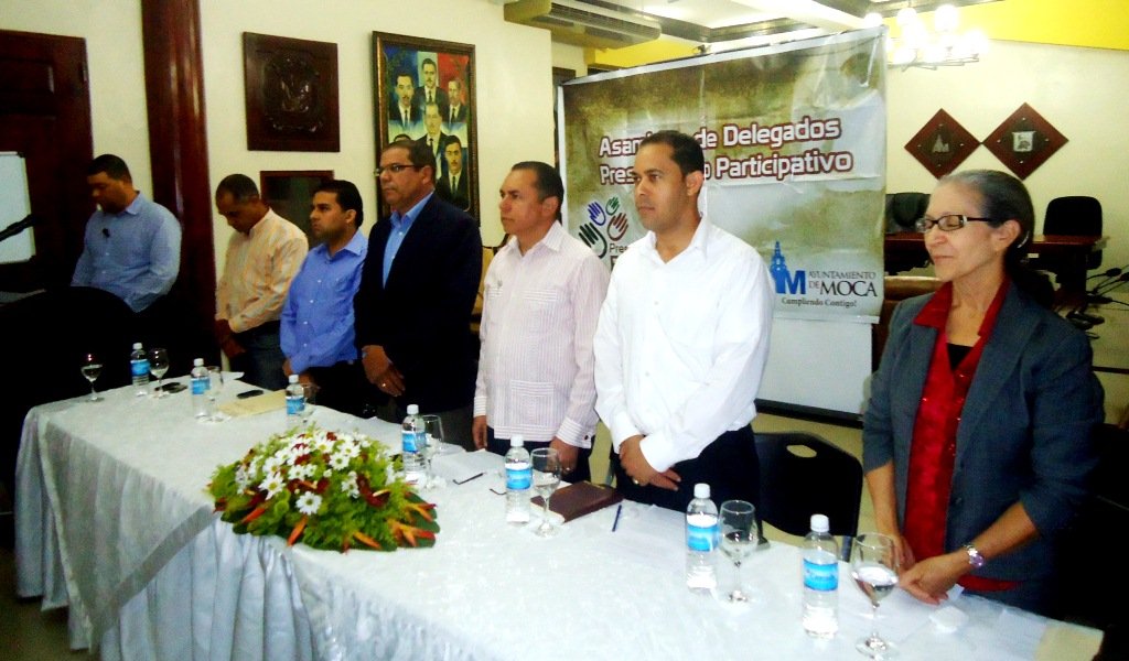 Mesa principal en Asamblea de Delegados
